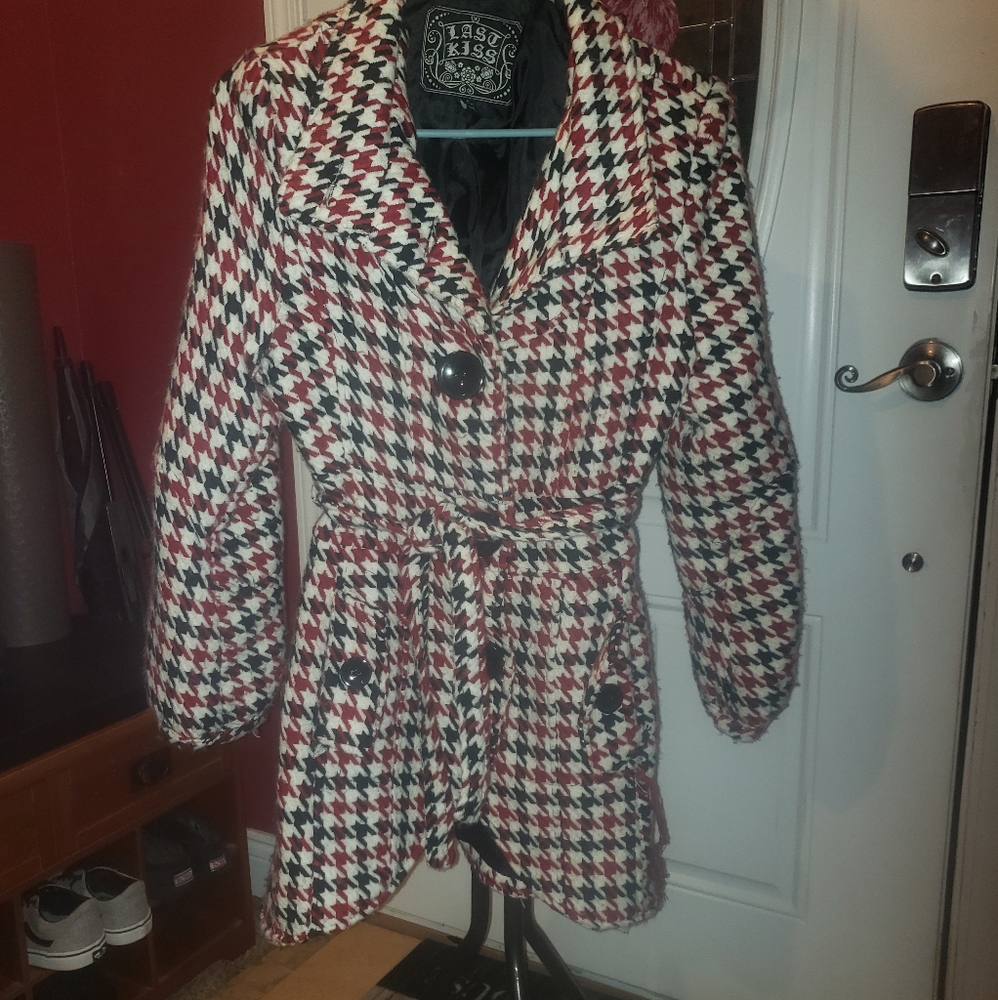 Houndstooth belted Peacoat